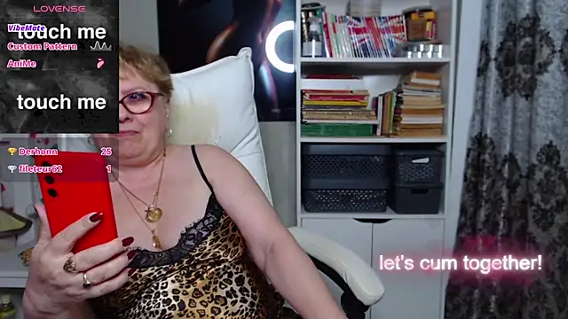 Snapshot of Mella4you chatting on 02-05-25, 05:20 Mella4you online show from 02-05-25, 05:20