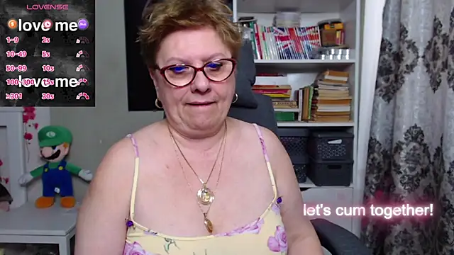 Snapshot of Mella4you chatting on 03-04-25, 10:46 Mella4you online show from 03-04-25, 10:46