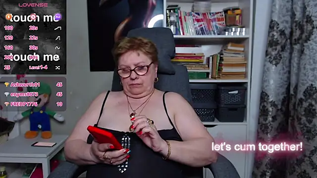 Snapshot of Mella4you chatting on 03-11-25, 04:18 Mella4you online show from 03-11-25, 04:18