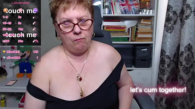 Snapshot of Mella4you chatting on 03-16-25, 02:22 Mella4you online show from 03-16-25, 02:22