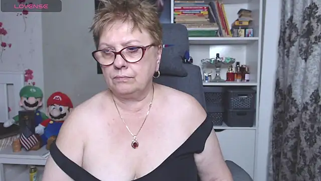 Snapshot of Mella4you chatting on 10-26-25, 11:05 Mella4you online show from 10-26-25, 11:05