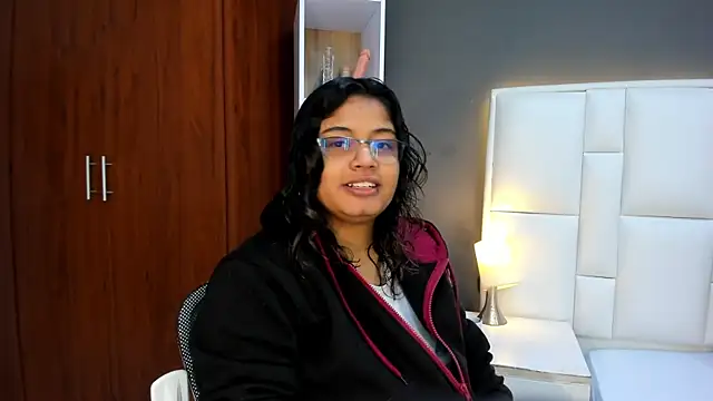Snapshot of yeral2017 chatting on 06-24-26, 12:15 yeral2017 online show from 06-24-26, 12:15