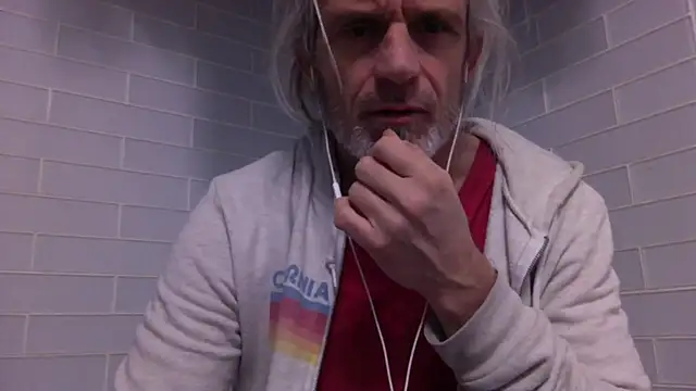 Snapshot of readyforfunxxx chatting on 12-11-24, 11:08 readyforfunxxx online show from 12-11-24, 11:08