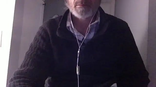 Snapshot of readyforfunxxx chatting on 01-15-25, 01:52 readyforfunxxx online show from 01-15-25, 01:52