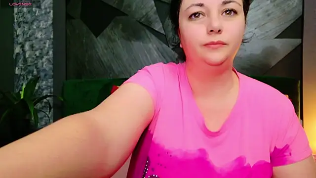 Snapshot of AleshaArabian chatting on 12-30-24, 06:27 AleshaArabian online show from 12-30-24, 06:27