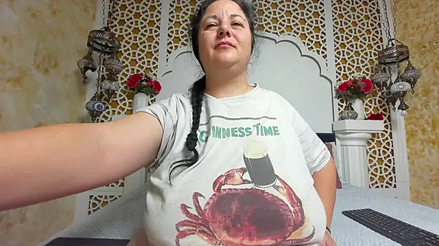 Snapshot of AleshaArabian chatting on 12-02-25, 05:02 AleshaArabian online show from 12-02-25, 05:02