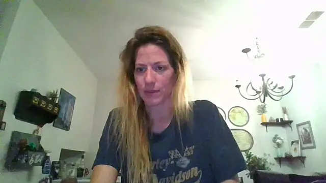Rhodesxox online show from 10-19-25, 02:12