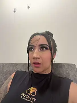 EmmyEvans1 online show from 03-29-26, 07:36