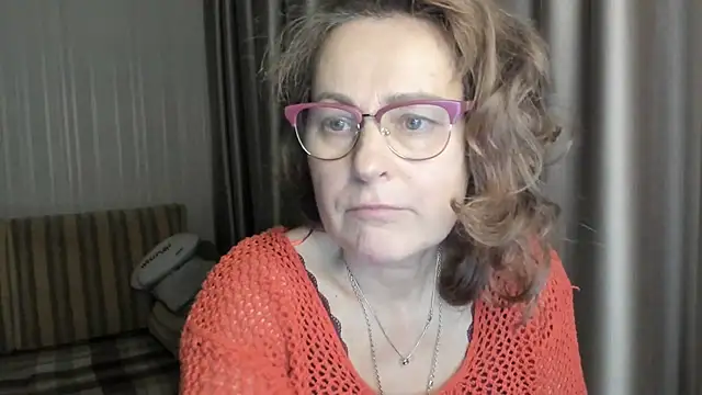 lauraoven online show from 01-09-25, 06:04