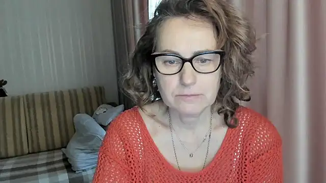 lauraoven online show from 02-04-25, 10:54