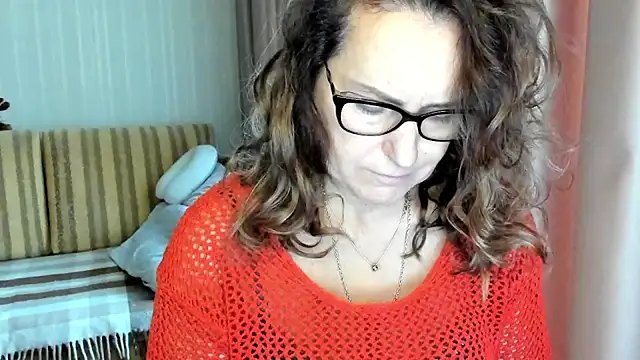 lauraoven online show from 10-30-25, 08:05