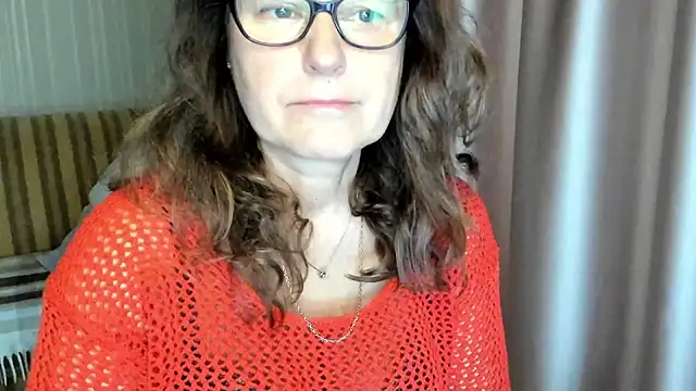 lauraoven online show from 11-01-25, 07:54