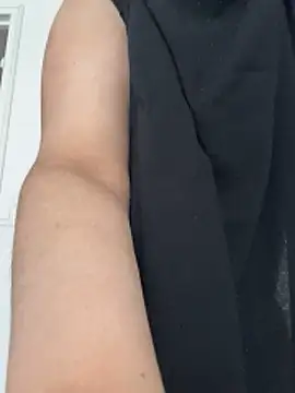 Snapshot of Marocainegroscul chatting on 03-15-26, 11:38 Marocainegroscul online show from 03-15-26, 11:38