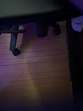 JohnnyBigShot online show from 11-06-25, 01:50