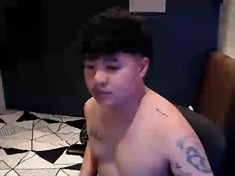 Snapshot of ASIANken911 chatting on 10-24-25, 04:47 ASIANken911 online show from 10-24-25, 04:47