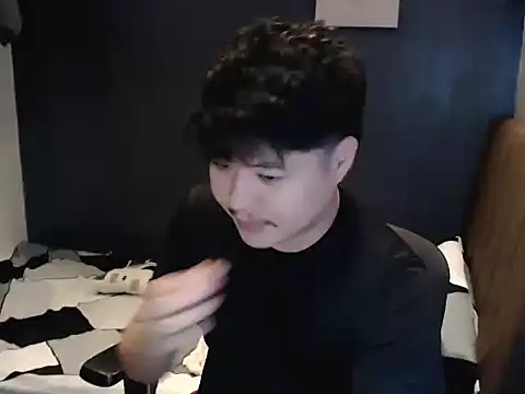 Snapshot of ASIANken911 chatting on 11-20-25, 02:06 ASIANken911 online show from 11-20-25, 02:06