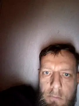 Snapshot of Kw8585kw chatting on 11-28-25, 08:39 Kw8585kw online show from 11-28-25, 08:39