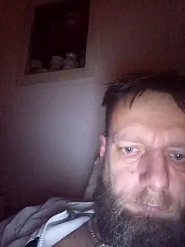 Snapshot of Kw8585kw chatting on 12-17-25, 04:51 Kw8585kw online show from 12-17-25, 04:51