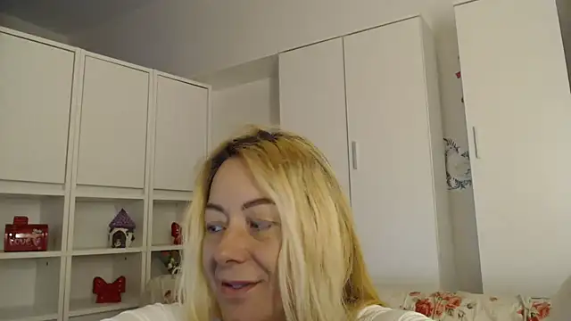 spell of love online show from 03-29-26, 03:56