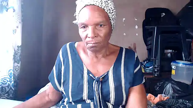 Snapshot of NaughtyGranny chatting on 11-17-25, 10:21 NaughtyGranny online show from 11-17-25, 10:21