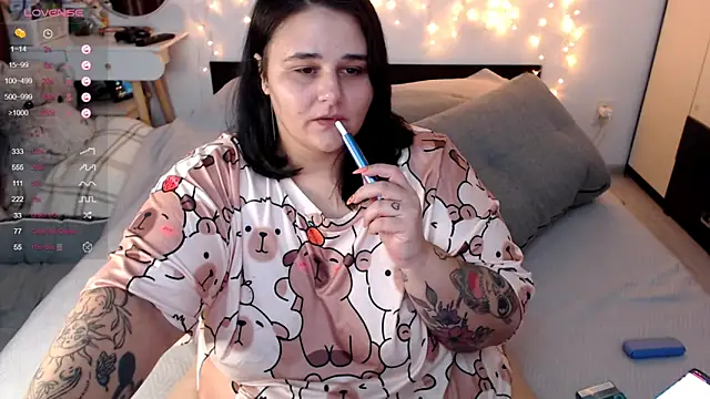 naughtykiss online show from 09-19-25, 11:00