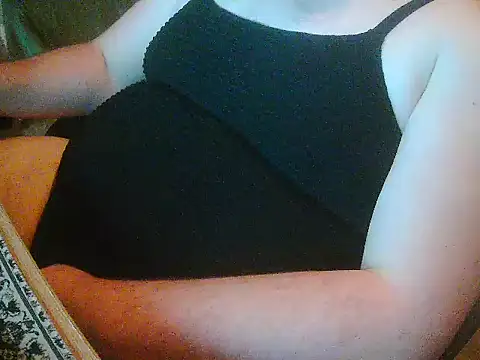 Snapshot of szadamo chatting on 04-07-26, 05:52 szadamo online show from 04-07-26, 05:52