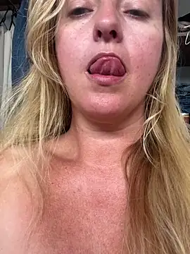 moniquerainx online show from 04-08-26, 07:14