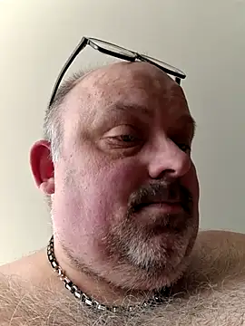 Bibear197511 online show from 05-26-26, 02:13