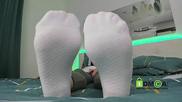 Snapshot of SonyaParadise chatting on 03-18-25, 12:36 SonyaParadise online show from 03-18-25, 12:36