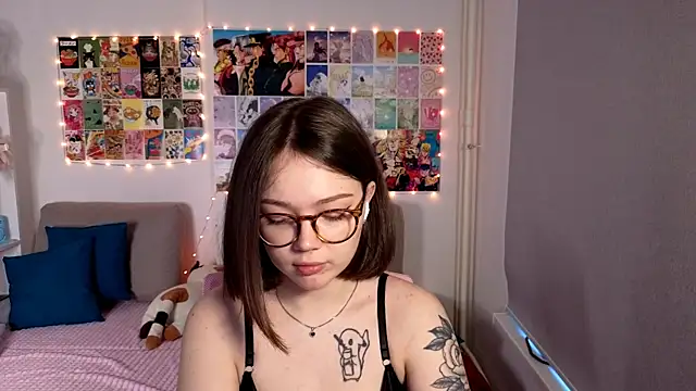 MilenaSaint online show from 03-01-25, 06:35