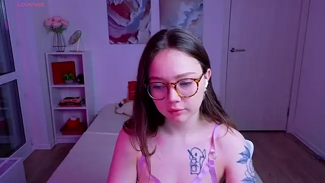 MilenaSaint online show from 10-14-25, 04:24