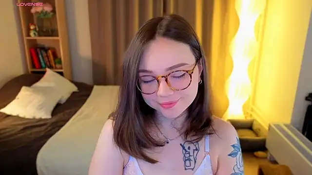 MilenaSaint online show from 03-08-26, 03:43