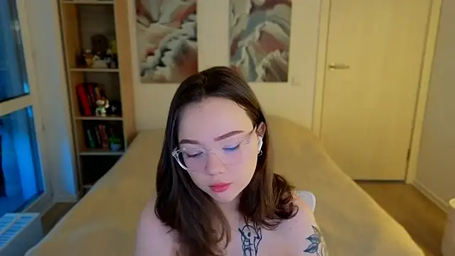Snapshot of MilenaSaint chatting on 05-06-26, 03:35 MilenaSaint online show from 05-06-26, 03:35