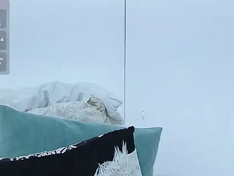 ninaa fox online show from 11-27-25, 03:25