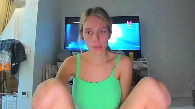 Snapshot of Iris_cherry chatting on 01-16-25, 05:11 Iris cherry online show from 01-16-25, 05:11