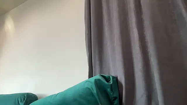 Iris cherry online show from 03-12-26, 06:52