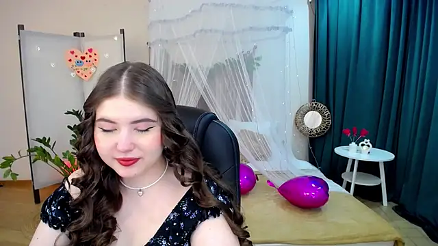 NicoleFoxery online show from 02-21-25, 03:23