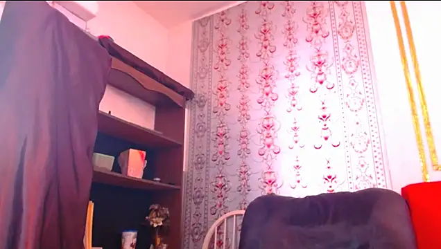 Snapshot of ShanyFerrati chatting on 02-25-25, 11:44 ShanyFerrati online show from 02-25-25, 11:44