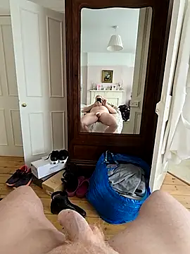 Snapshot of theSecretBallerino chatting on 02-21-25, 11:55 theSecretBallerino online show from 02-21-25, 11:55