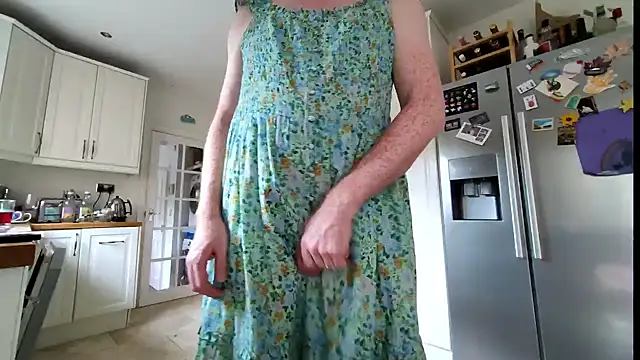 Snapshot of theSecretBallerino chatting on 10-03-25, 09:50 theSecretBallerino online show from 10-03-25, 09:50