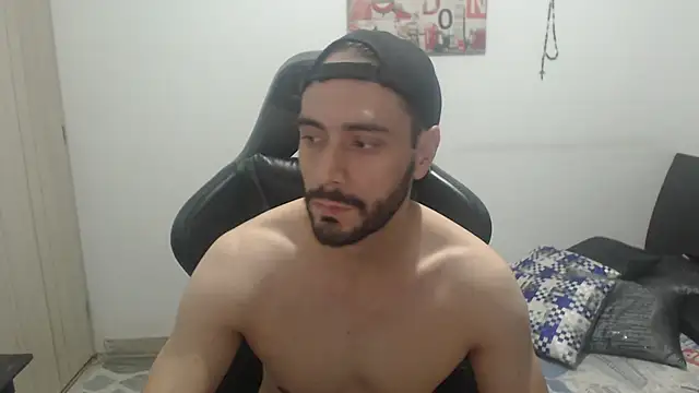 Snapshot of samuelgarcia_ chatting on 10-27-25, 07:23 samuelgarcia online show from 10-27-25, 07:23