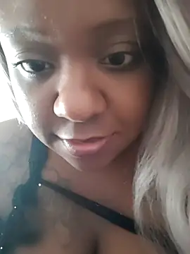 Snapshot of 6lue6a6y69 chatting on 12-16-25, 02:55 6lue6a6y69 online show from 12-16-25, 02:55