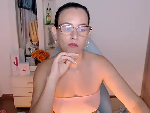 Snapshot of BOREAL_MOON chatting on 06-29-26, 03:13 BOREAL MOON online show from 06-29-26, 03:13