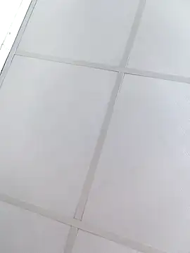 Snapshot of Etujdsss chatting on 12-18-25, 04:29 Etujdsss online show from 12-18-25, 04:29