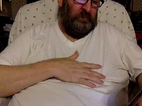 Snapshot of Drwhocares chatting on 12-02-24, 06:32 Drwhocares online show from 12-02-24, 06:32