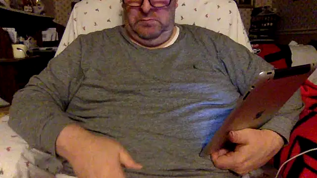 Snapshot of Drwhocares chatting on 01-23-25, 06:03 Drwhocares online show from 01-23-25, 06:03