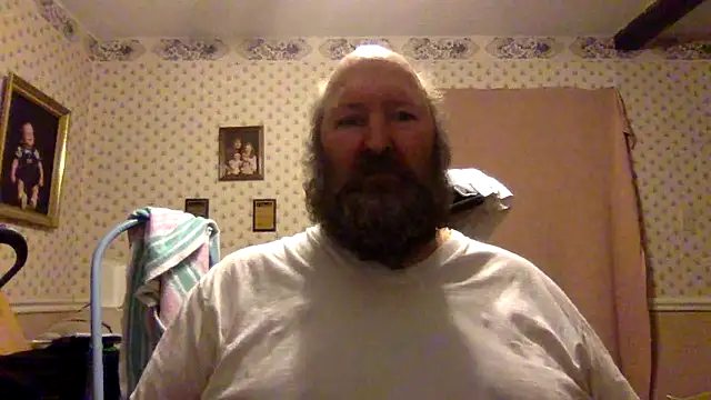 Snapshot of Drwhocares chatting on 03-20-26, 07:41 Drwhocares online show from 03-20-26, 07:41