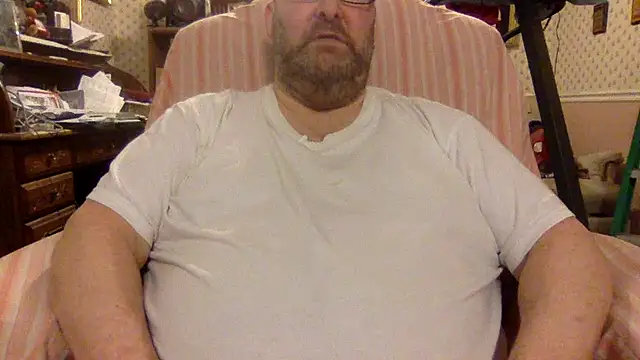 Snapshot of Drwhocares chatting on 04-15-26, 07:43 Drwhocares online show from 04-15-26, 07:43