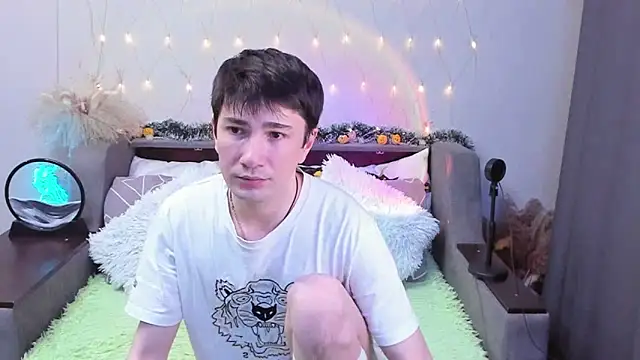 Yumi steve online show from 10-27-25, 06:12