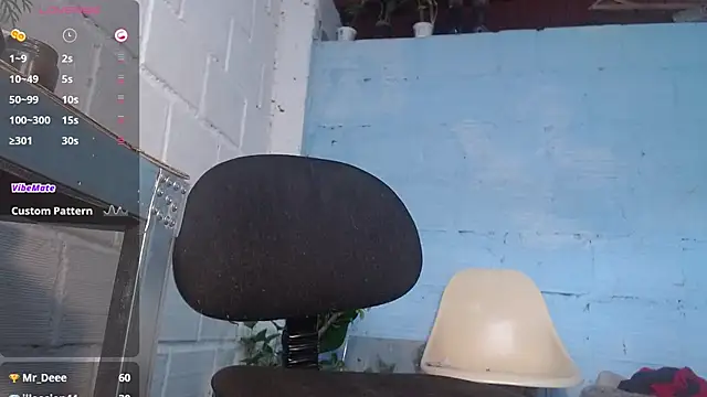 Snapshot of jasminne_ chatting on 01-16-26, 04:44 jasminne online show from 01-16-26, 04:44